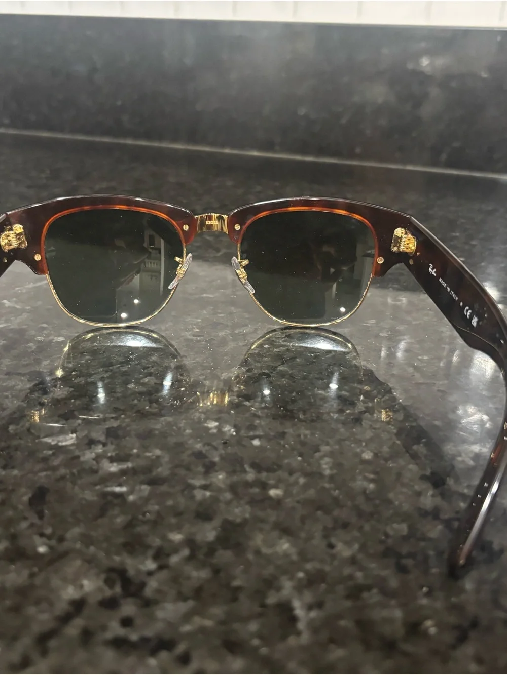 Ray-Ban iconic clubmaster